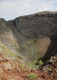Pohled  do kráteru Vesuvu