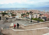 Marseille - pohled na město a Frioulské ostrovy   z  Basilique Notre-Dame de la Garde