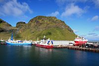 Ostrov HEIMAEY - Vestmannaeyjar   -  (souostroví ZÁPADNÍCH MUŽŮ) - přístav