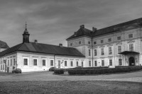 Židlochovický zámek  patří k nejzachovalejším loveckým zámkům Evropy