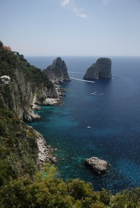Ostrov  Capri - skaliska Faraglioni