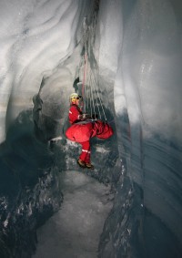 ledovcová jeskyně  ve výšce 3500m.n.m. - Mittelallalin