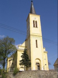 Dolní Benešov: Dolní Benešov - kostel
