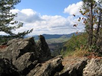 výhled na Rajec a Stražov.vrchy - Skalky