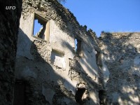 zbytky zdí a kostela na Sklabině