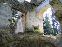 obytná část kostela a její zkáza - Sklabiňa
