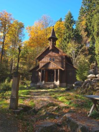 Dřevěná  kaple, restaurovaná v 60. létech  19. století