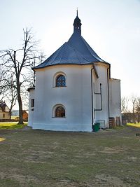 Pohled na zrestaurovanou část kostela