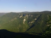 svahy Muráňskej planiny: pohľad z hradu na Poludnicu