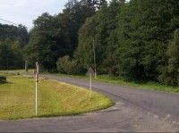 Cesta: Pohled od rozcestníku směrem na Kyjovice