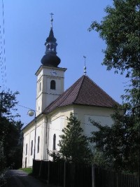 Kostel: Jeden ze tří místních kostelů