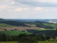 Koníkovské vrchy: Pohled z Kamenice (780 m.n.m), v pozadí Orlické hory, Králický Sněžník a čast Jeseníků...