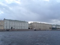 Zleva Divadlo, Velká a Malá Ermitáž, kousek Zimního paláce