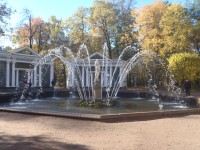 Petěrhof, Dolní park, fontány Adam a Eva