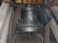 Kostelní zvon na věži