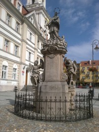 Prudnik, Rynek, socha Jana Nepomuckého