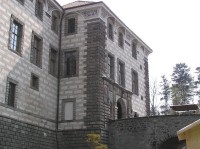 Hlavní vchod do zámku