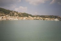 Pohled na Patras při příjezdu lodí