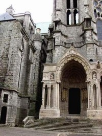 Vstupní portál do katedrály