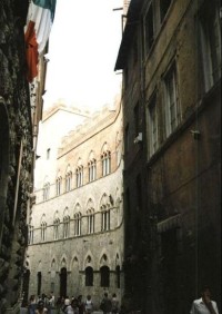 Ulička v Sieně