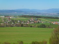 pohled z kopce na Jestřebí