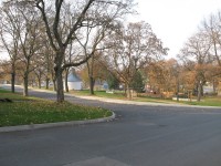 Kamenné Žehrovice, park (pohled z ulice Politických vězňů)