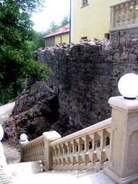 Stráž nad Nežárkou: schodiště do zahrady