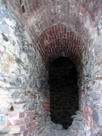 Krasíkov: vstup do okrouhlé věže