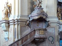 Křtiny  -  interiér kostela