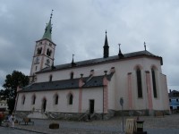 kostel sv. Markéty, naproti muzeu