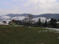 Lipowski Wierch - (vrchol uprostřed) - pohled z Hali Boraczej (duben 2011)