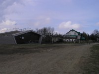 Schronisko PTTK na Magurce Wilkowickiej (duben 2012)