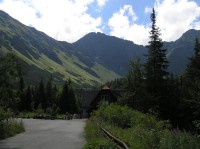pohled z prostranství před Tatlikovou chatou do závěru Smutné doliny 