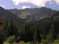  Roháčská dolina - pohled do Spálené doliny od rozcestí Adamcuľa (hory zleva: Plačlivé, Tri kopy a Hruba kopa)