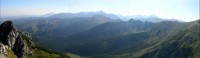 Wielki Giewont - pohled z vrcholu k Vysokým Tatrám