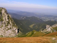 Dolina Małej Łąki - pohled do doliny ze žlute trasy nad sedlem Kondracką Przełęcz(září 2009)