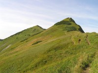Malý Kriváň - vedlejší vrcholy Malého Kriváňa při výstupu od sedla Bublen   (srpen 2010)
