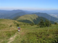 Osnica - pohled z hřebenové trasy pod vrcholem Stoha (srpen 2011)