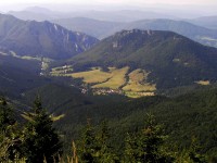 Boboty - pohled z trasy mezi sedlem Medziholie a vrcholem Stohu (srpen 2011)
