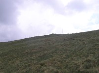 Poľana - pohled k vrcholu z traversové zkratky pod vrcholem (červen 2011)