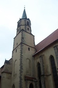 Bývalý Františkánský klášter: Původní stavba vyhořela v roce 1270. Poté byl vystavěn nový konvent a gotický kostel Zvěstování Panny Marie. Ten byl vysvěcen v roce 1285 za účasti římského císaře Rudolfa I. Jeho dcera Jitka se zde v témže roce provdala