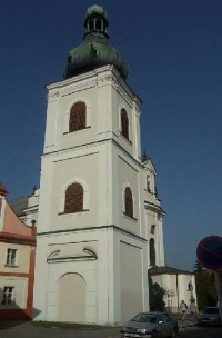 Barokní kostel sv.Františka Serafinského z let 1729-33