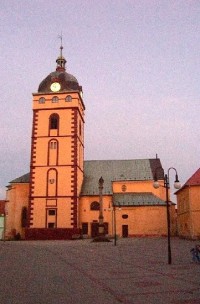 Městský kostel před setměním