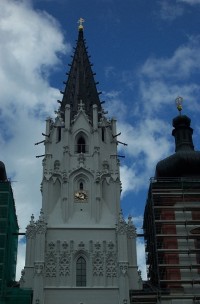 Gotická věž baziliky