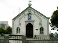 Kostel na náměstí Largo da Achada