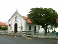 Kostel na náměstí Largo da Achada