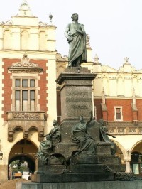 Pomník Adama Mickiewicze na Rynku Glownym