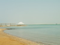 Pláž na břehu Mrtvého moře