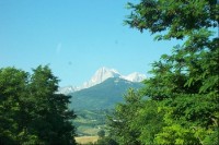 Horský masiv z dálky