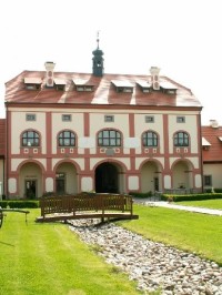 Statek - hlavní budova